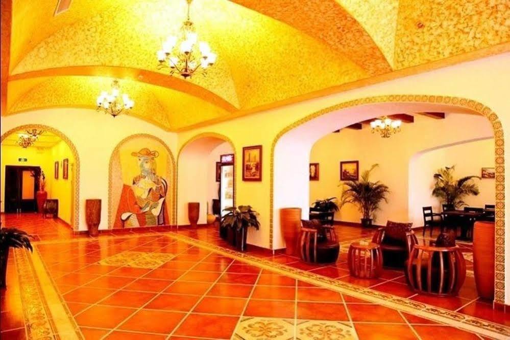Lingshui Shenzhou Holiday Hotel Exterior photo
